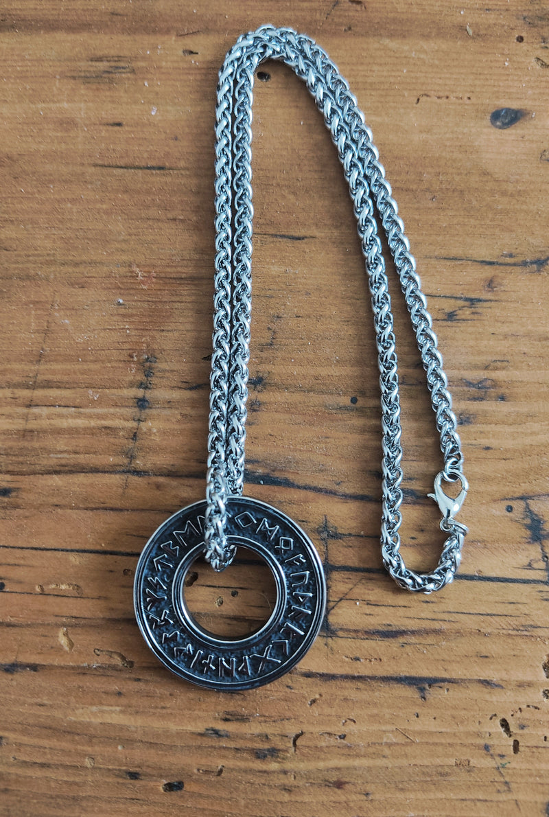 Collier viking - cercle de runes - argent / acier inoxydable