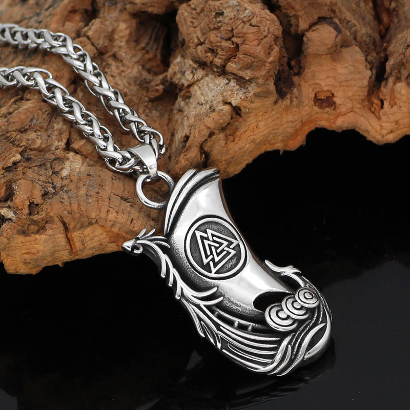 collier viking contenant la puissance de Loki et pouvant s'allier avec d'autres accessoires viking pour developper son viking spirit