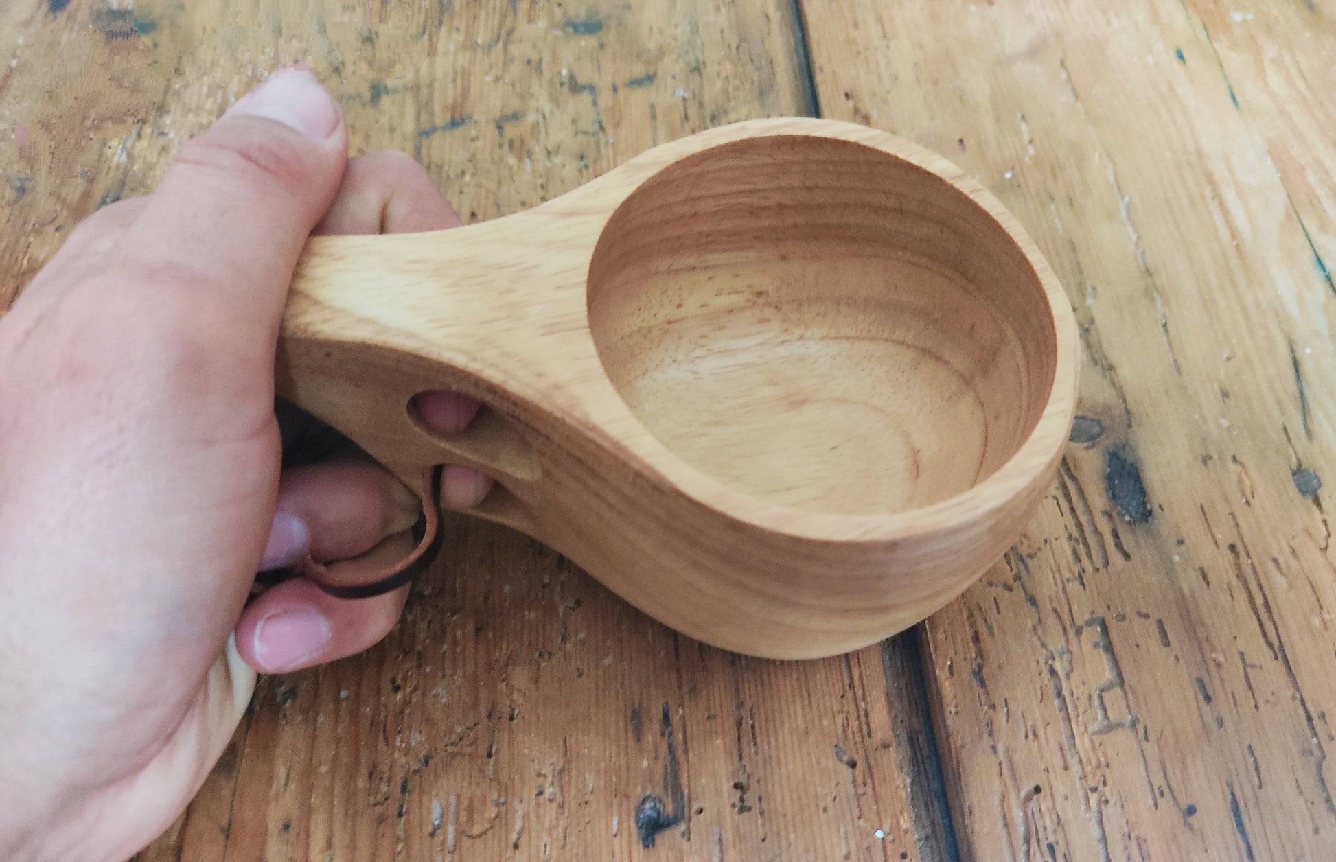 Tasse scandinave ’ odin ’ en bois d’hévéa